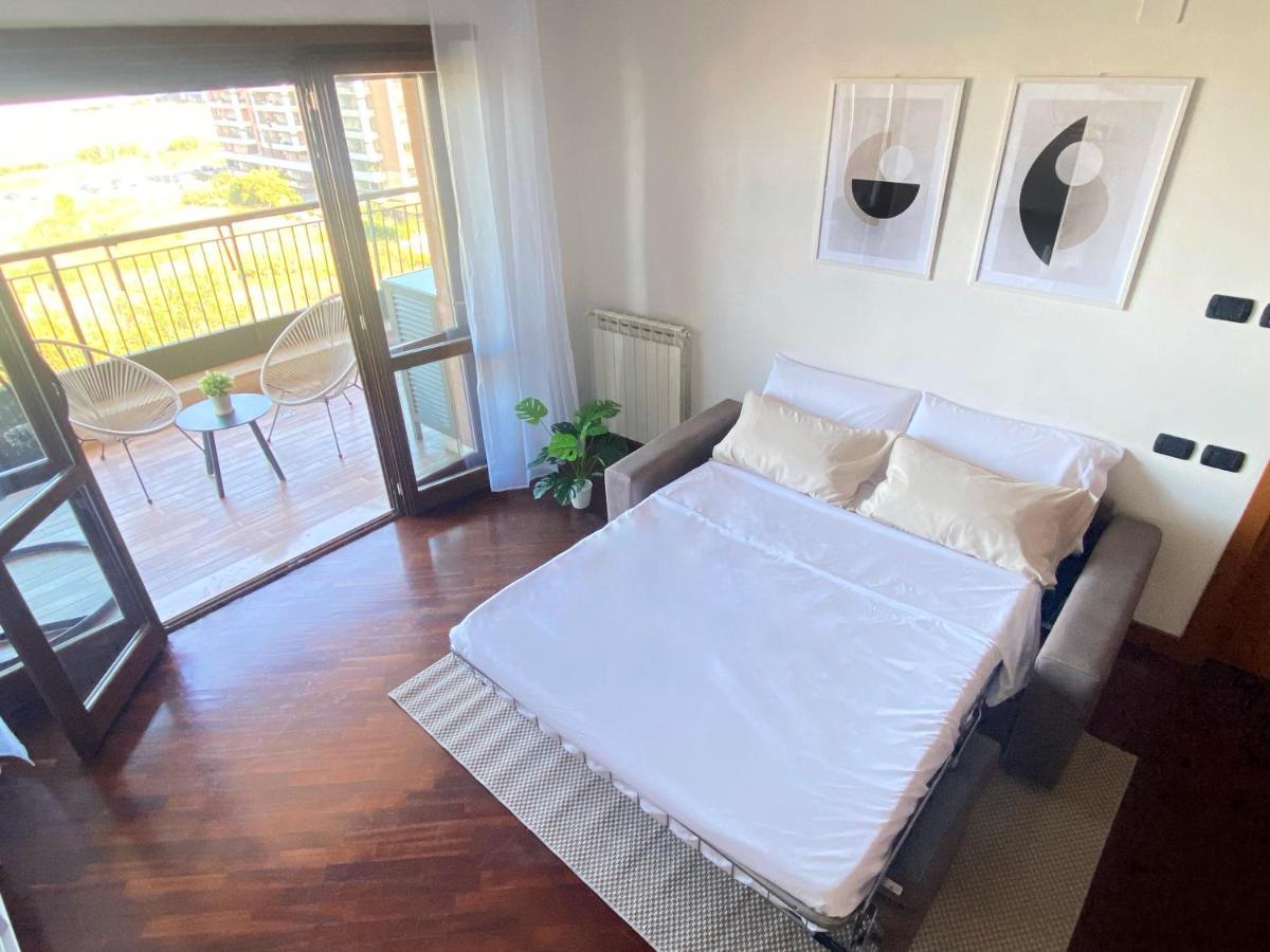 Sunset Escape Apartment - Panoramic Terrace Fiumicino Esterno foto